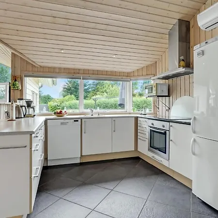 Four-bedroom Holiday In